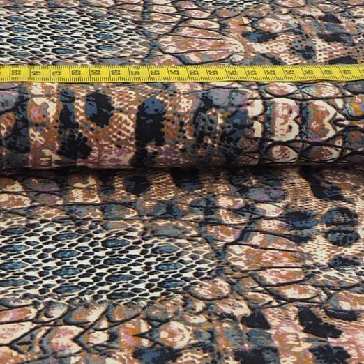 Viskose Blusenstoff Reptilmuster Rauchblau Viskose Blusenstoff Reptilmuster Rauchblau