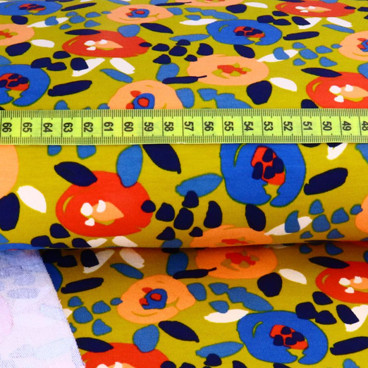 Sommersweat Painted Flowers auf Senfgelb