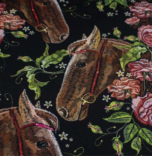 Softshell Pferdeköpfe & Rosen auf Schwarz Digital Softshell Pferdeköpfe & Rosen auf Schwarz Digital