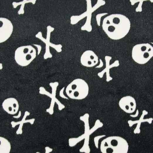 Kuschelfleece Skulls Creme auf Schwarz
