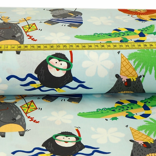 Baumwolle Holiday Animals auf Hellblau Überbreite