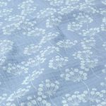 Mousseline – ombelles florales sur bleu clair