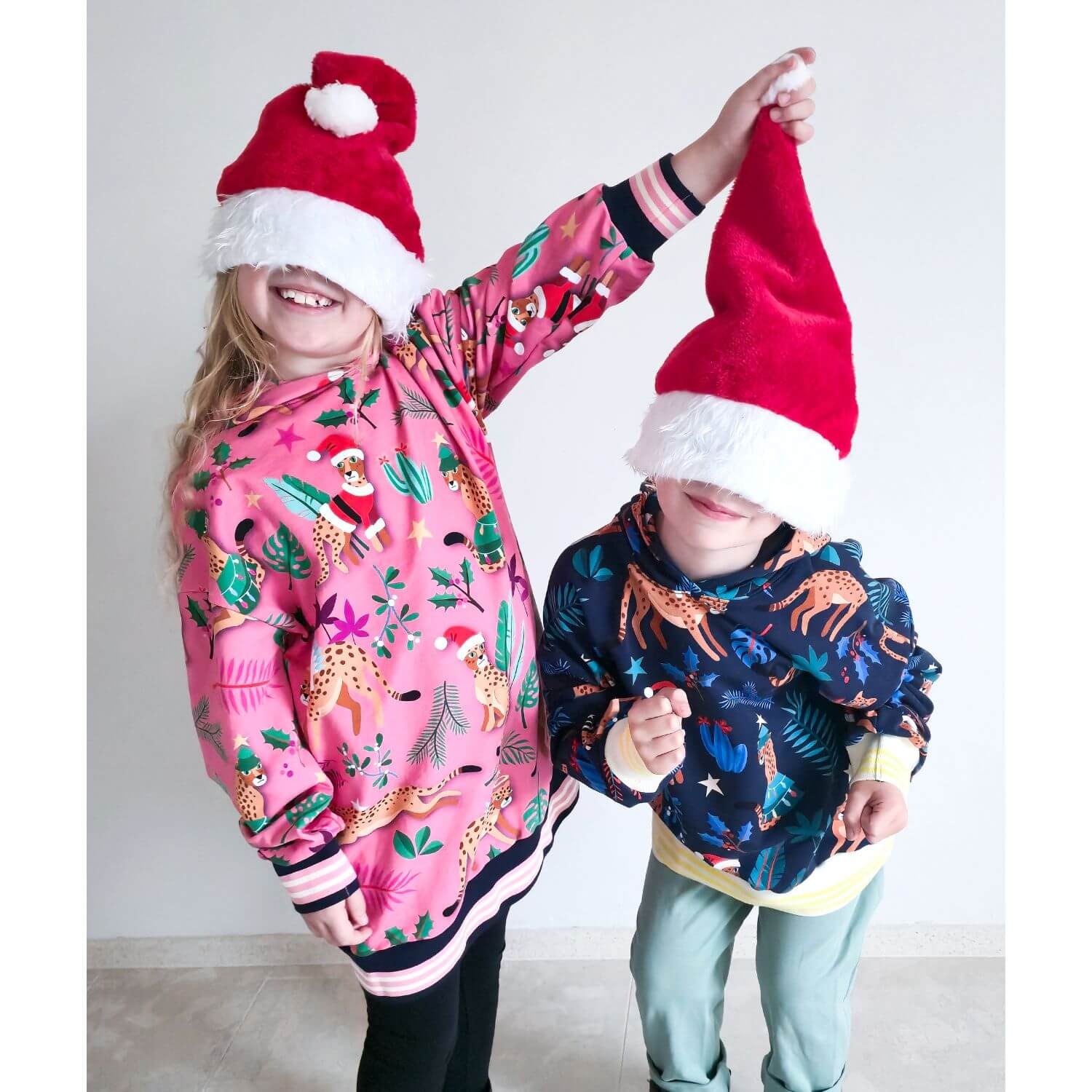 Bio Sweat - HHL Digitaldruck Wild XMAS 2025 Leo Navy-3 Bio Sweat - HHL Digitaldruck Wild XMAS 2025 Leo Navy-3