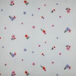Musselin av bomull - Double Gauze Broderade blommor Ecru Blue Musselin av bomull - Double Gauze Broderade blommor Ecru Blue