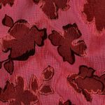 Klädtyg – Jacquard med blommönster i fuchsia-rött Klädtyg – Jacquard med blommönster i fuchsia-rött