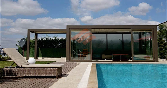 Weide Infinity Pergola als komfortabler Outdoor-Bereich