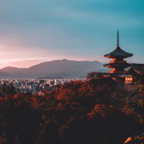 Tokio Japan Landschaftsbild Abenddaemmerung