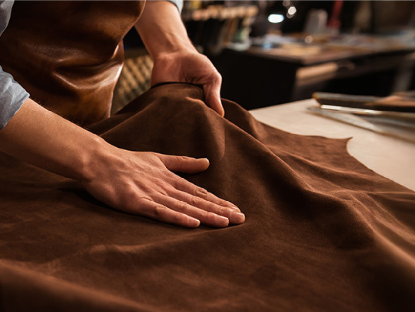Handgemachte Qualität, die bleibt: Warum Slow Fashion & Leder die perfekte Kombination sind