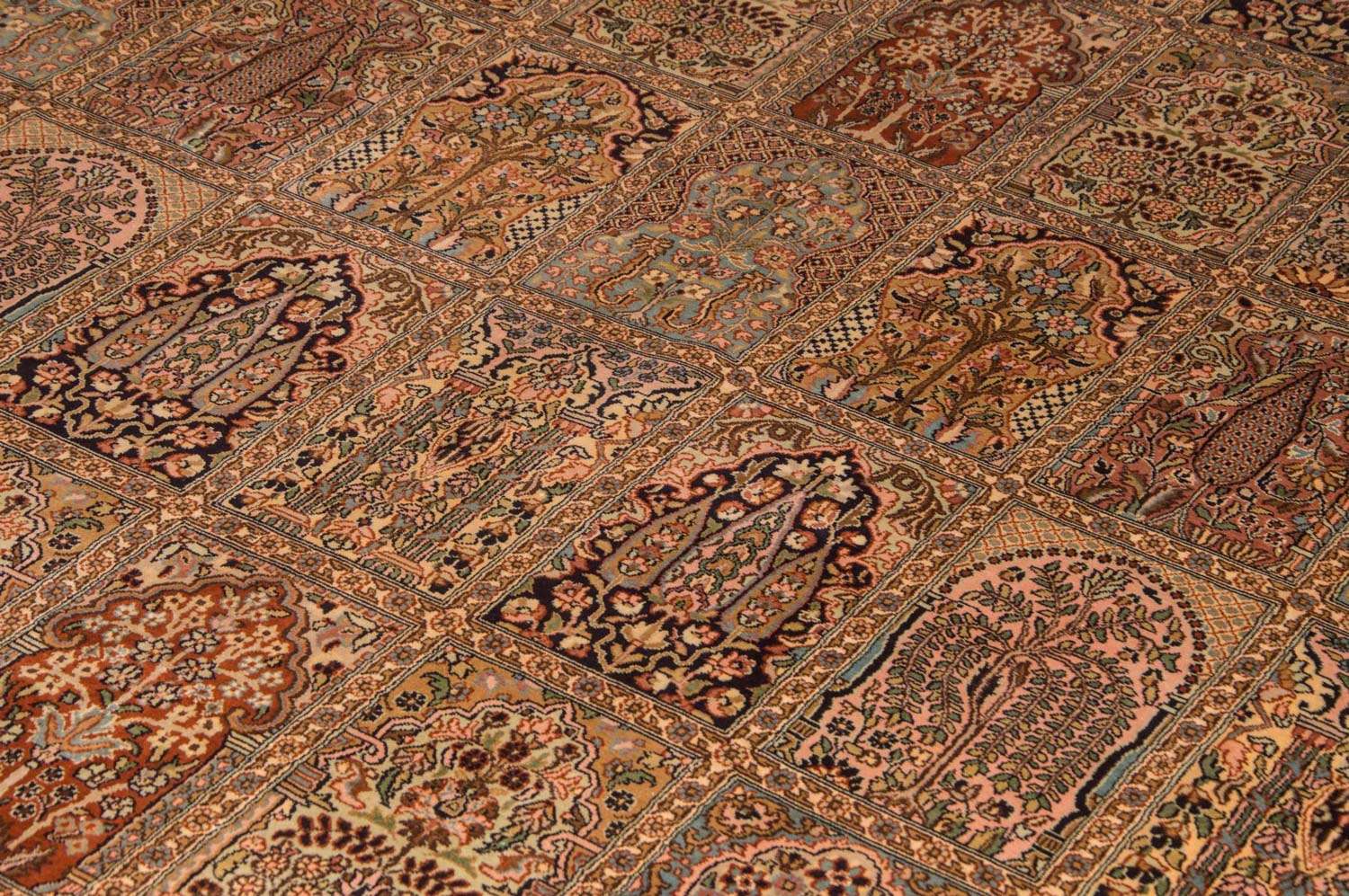 Zijden tapijt - Kashmir Silk - 308 x 241 cm - veelkleurig