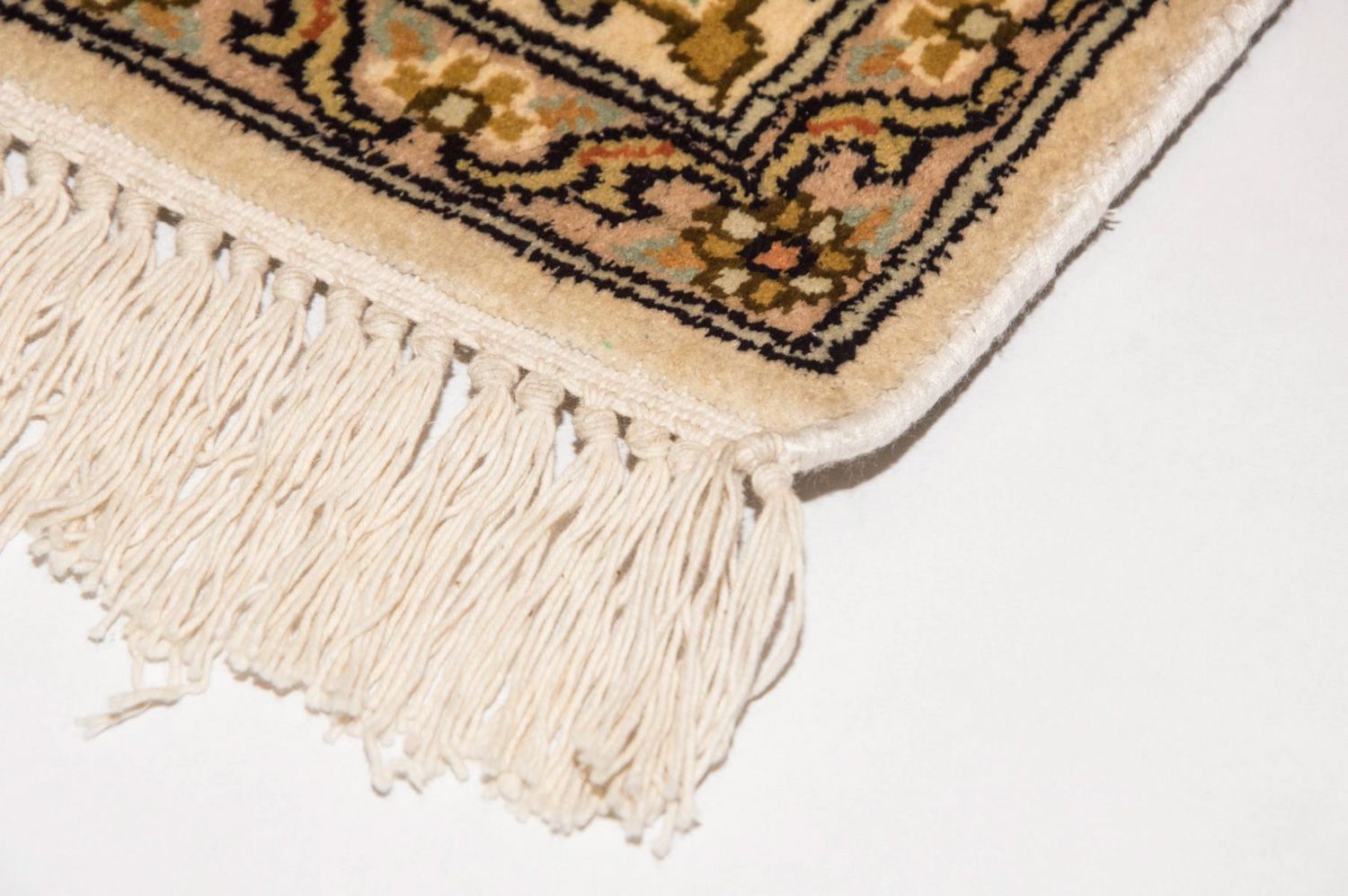 Silketæppe - Kashmir Silk - 153 x 94 cm - beige