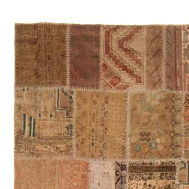 Patchwork Rug - 256 x 172 cm - multicolored