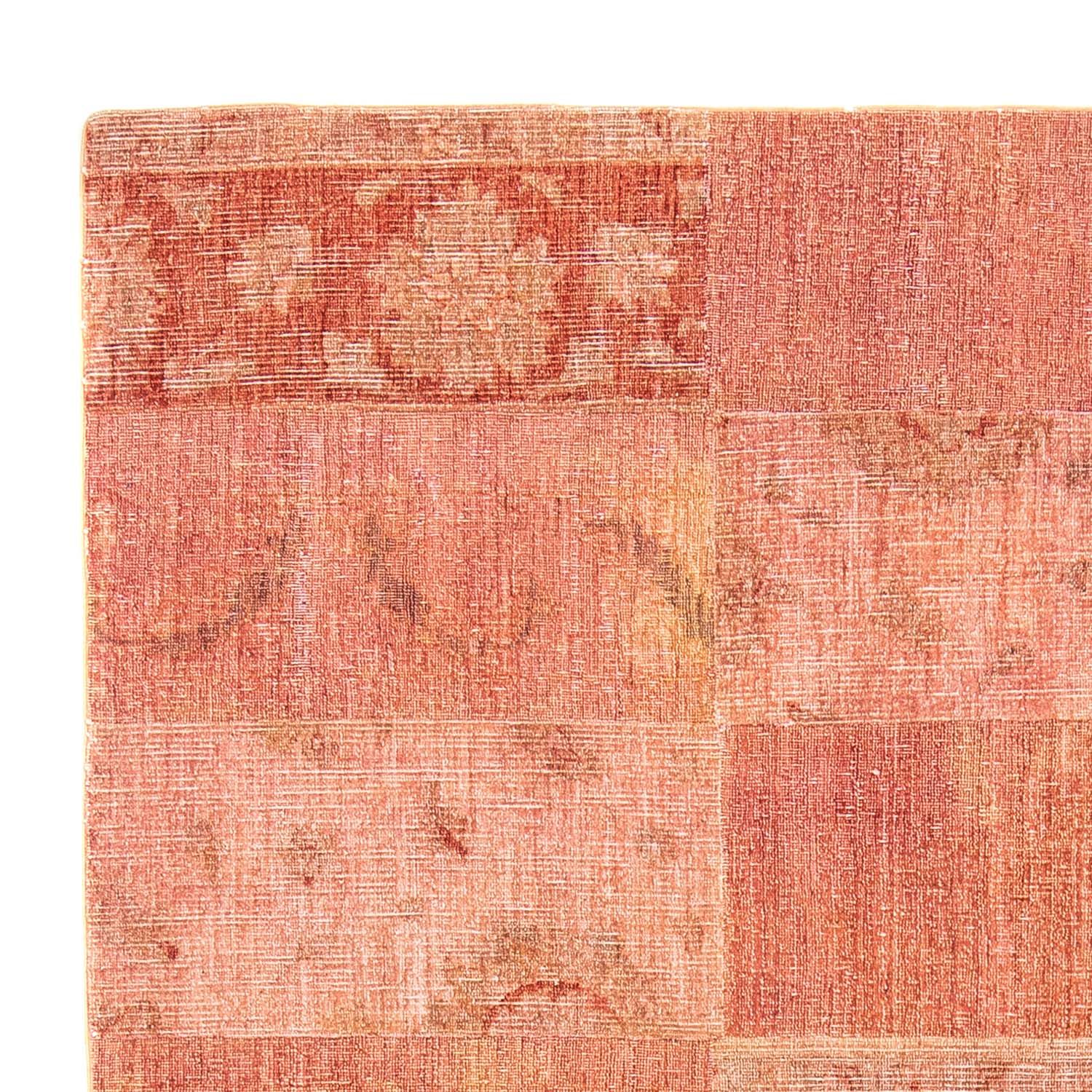 Patchwork Rug - 270 x 181 cm - light red