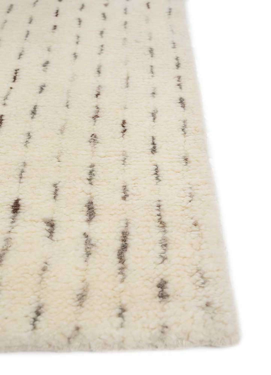 Wool Rug - 270 x 180 cm - cream