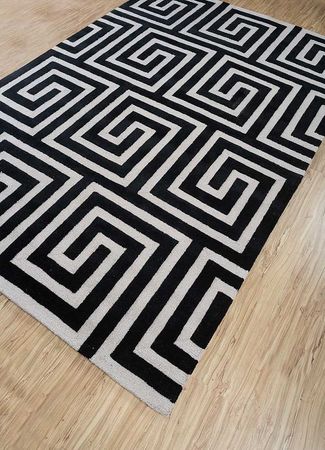 Ullteppe - 330 x 240 cm - svart og hvitt