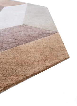 Ullteppe spesiell form  - 210 x 180 cm - beige