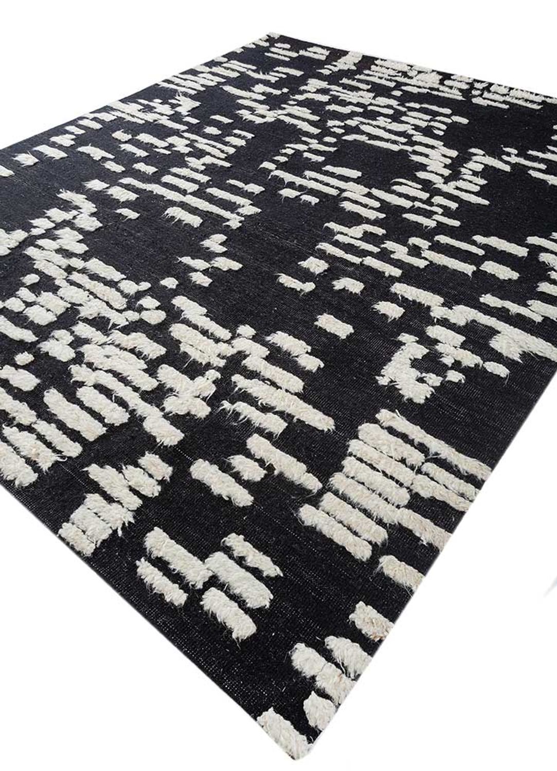 Wool Rug - 300 x 240 cm - black and white