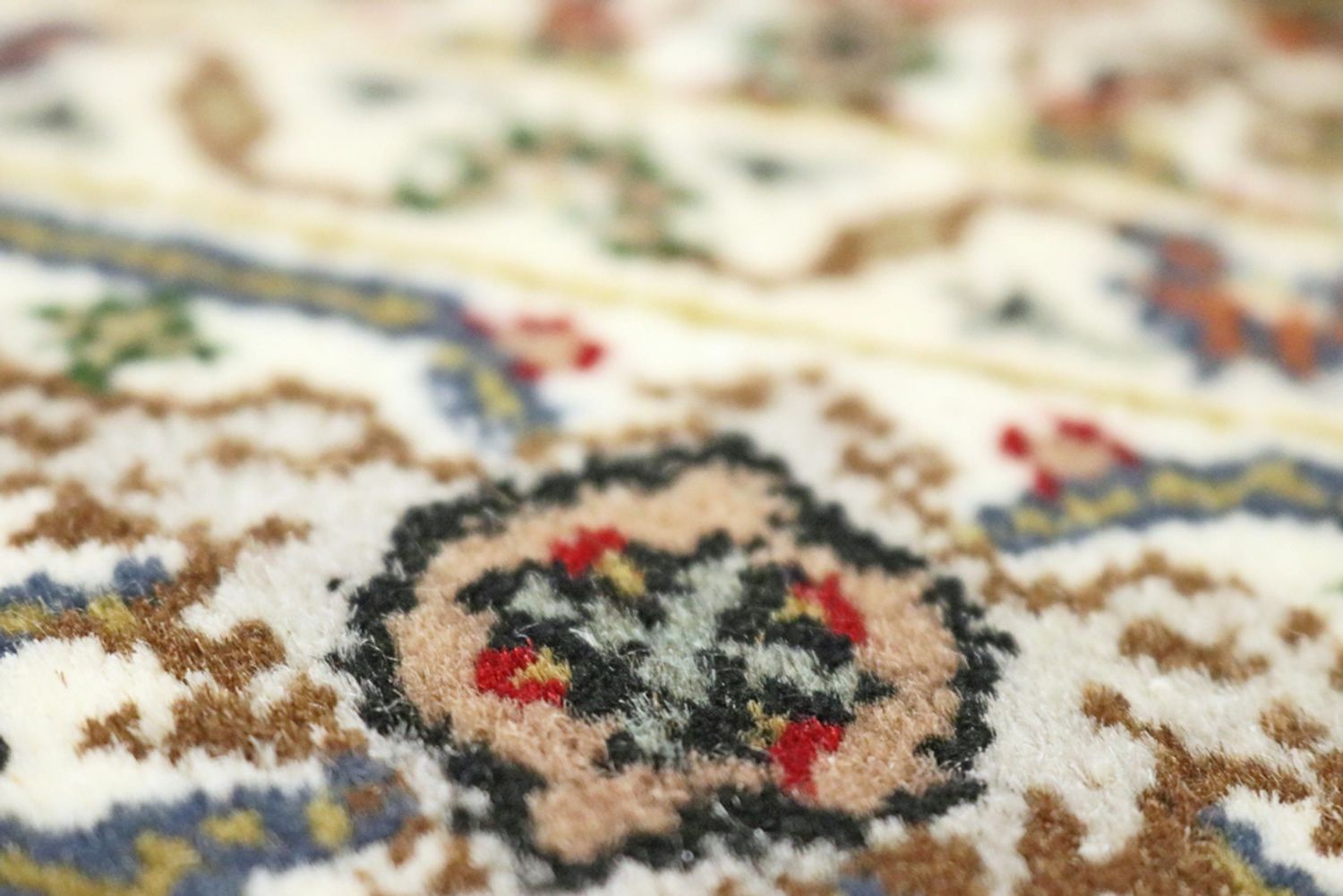 Oriental Rug - Tabriz - 163 x 88 cm - sand