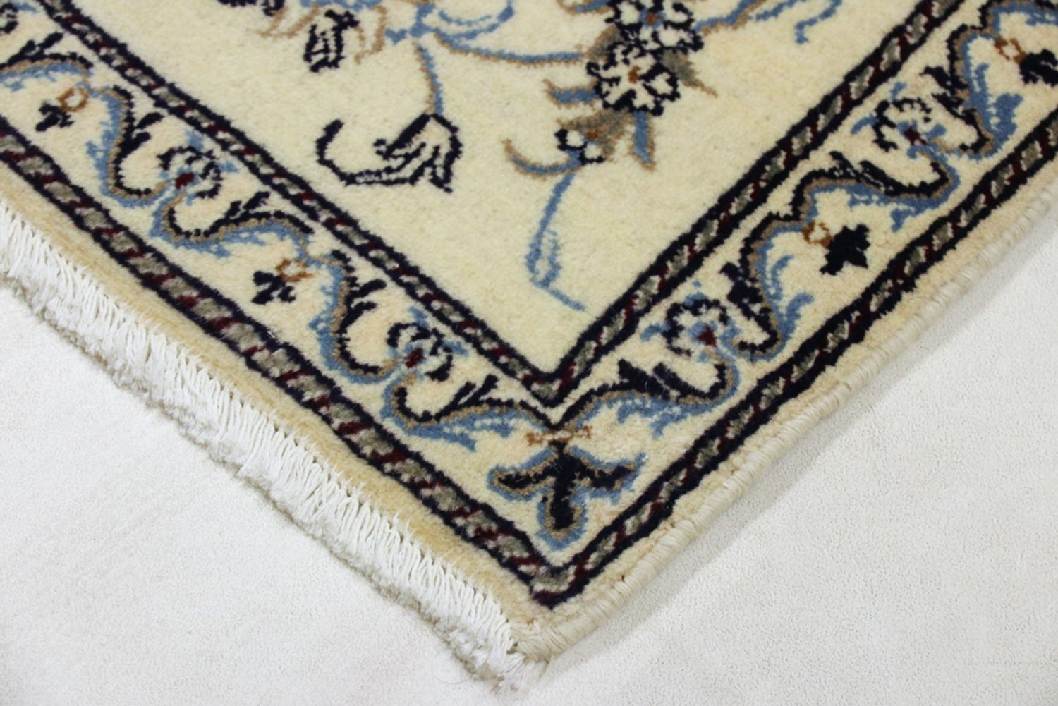 Perský koberec - Nain - 140 x 88 cm - pískový