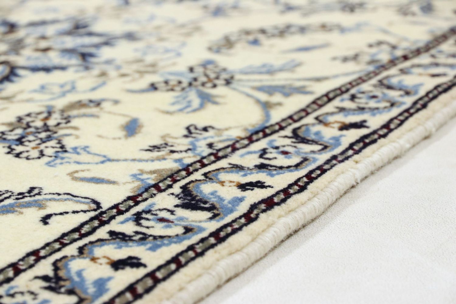 Perský koberec - Nain - 140 x 88 cm - pískový