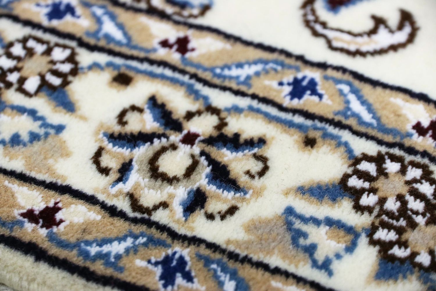 Perský koberec - Nain - Premium - 148 x 100 cm - krémová