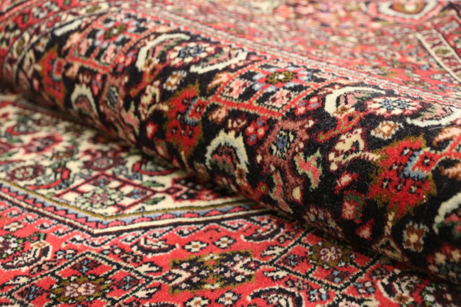 Alfombra persa - Bidjar - 172 x 115 cm - rojo