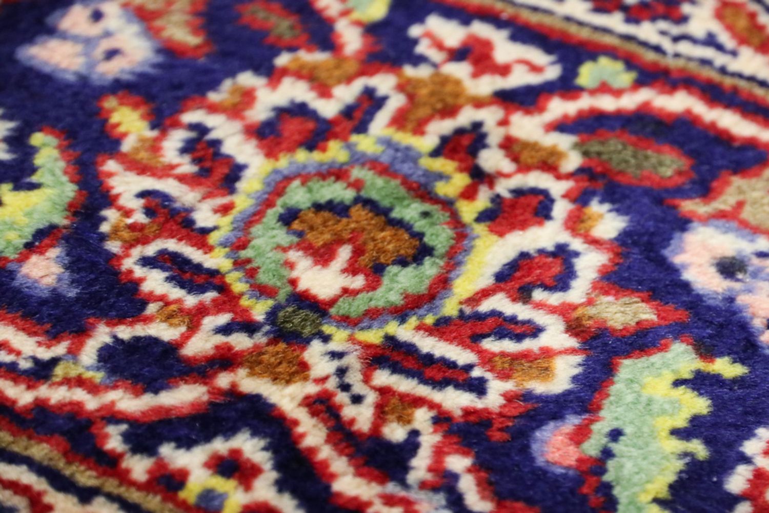 Alfombra persa - Keshan - 230 x 133 cm - rojo