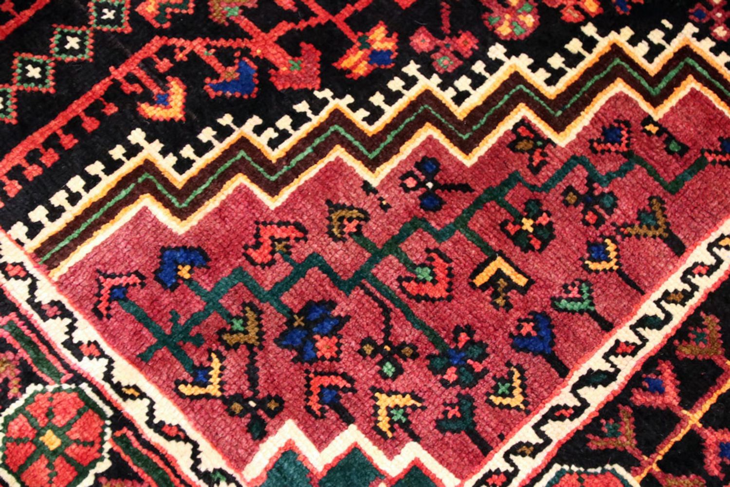 Persisk teppe - Nomadisk - 200 x 128 cm - mørk rød