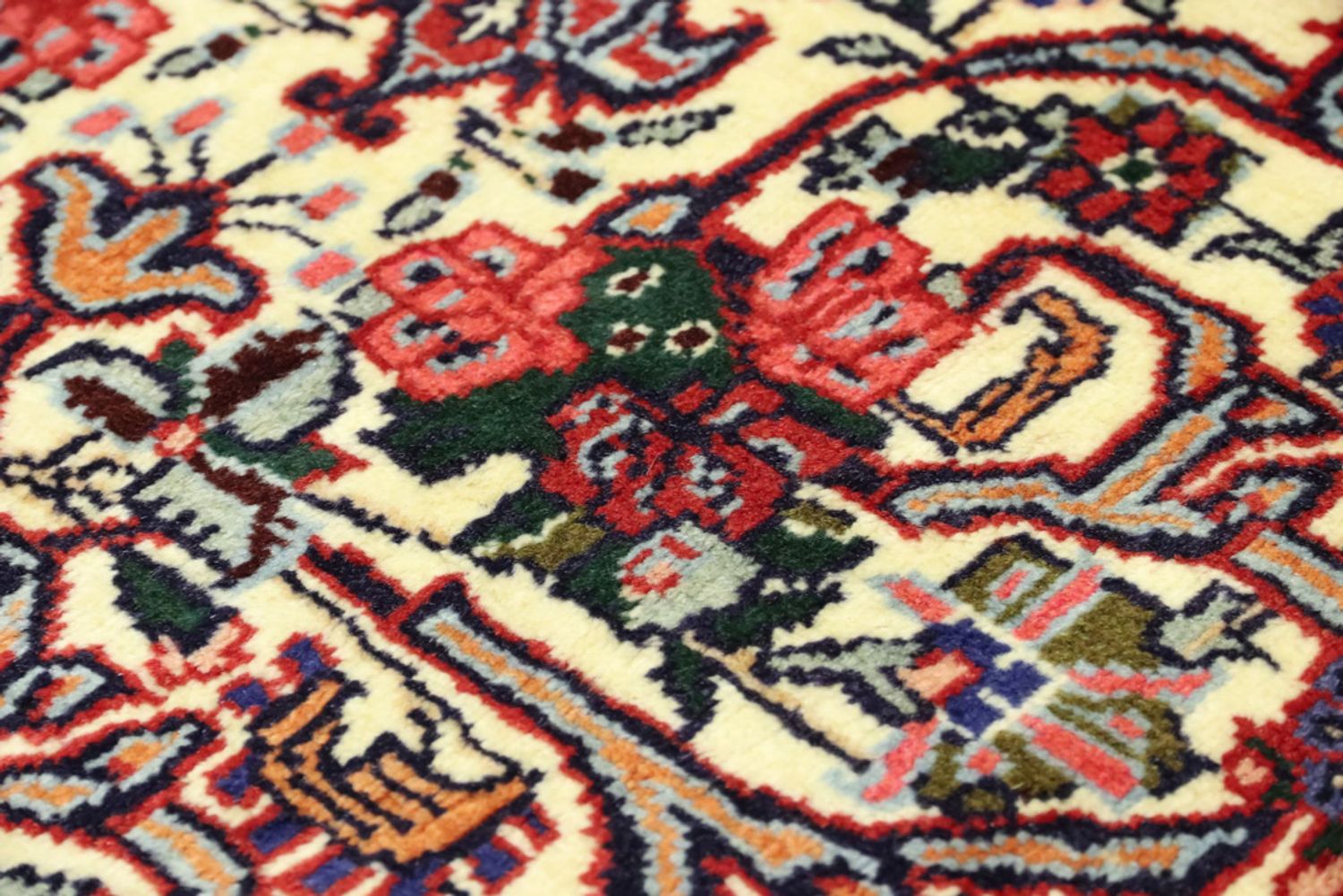 Alfombra persa - Clásica - 180 x 111 cm - multicolor