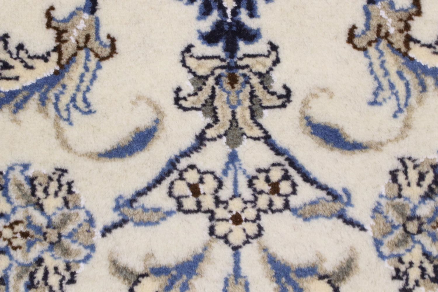 Perský koberec - Nain - 137 x 87 cm - krémová