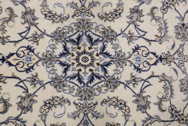 Perský koberec - Nain - 137 x 87 cm - krémová