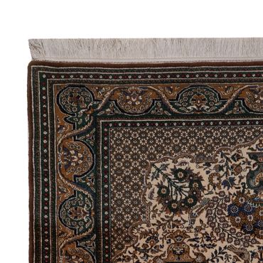 Perský koberec - Ghom - 226 x 135 cm - tmavě béžová