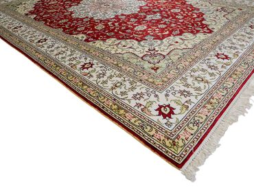 Hedvábný koberec - Čínské hedvábí - 272 x 188 cm - červená