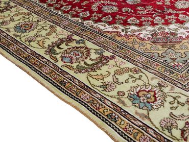 Hedvábný koberec - Čínské hedvábí - 240 x 153 cm - červená