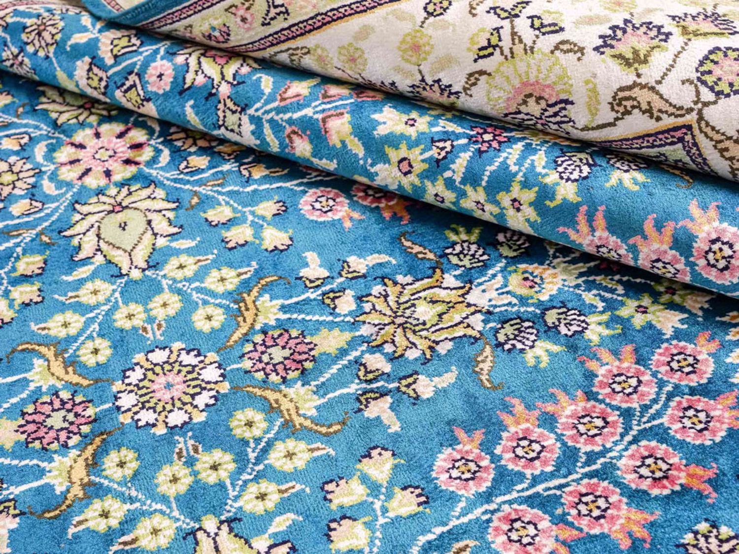 Hedvábný koberec - Čínské hedvábí - 242 x 155 cm - benzínová modř