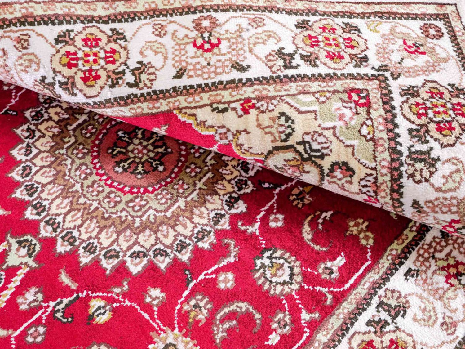 Hedvábný koberec - Čínské hedvábí - 120 x 76 cm - červená