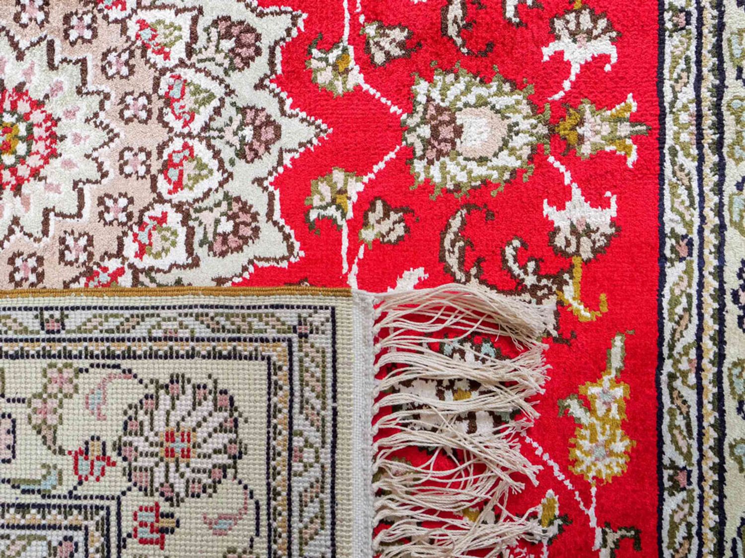 Hedvábný koberec - Čínské hedvábí - 122 x 78 cm - červená