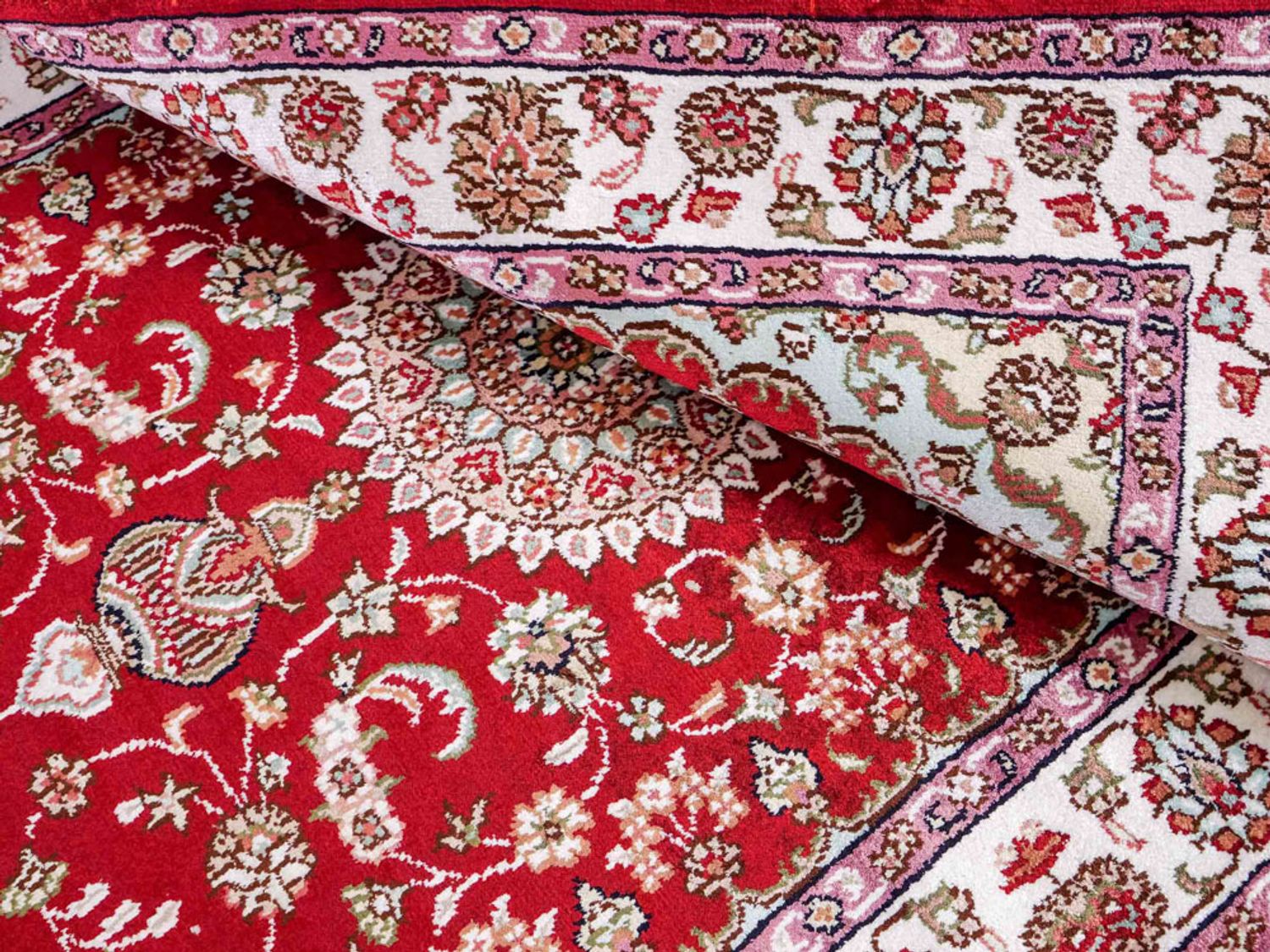 Hedvábný koberec - Čínské hedvábí - 119 x 76 cm - červená