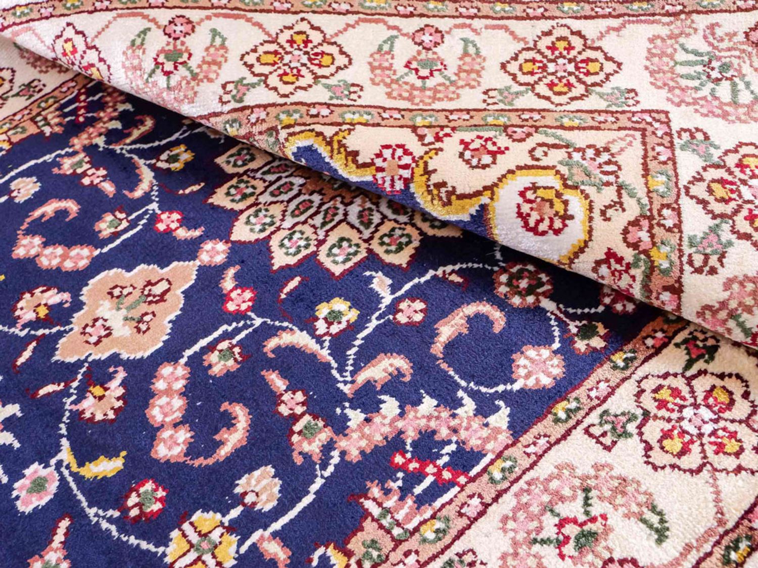 Hedvábný koberec - Čínské hedvábí - 91 x 61 cm - tmavě modrá