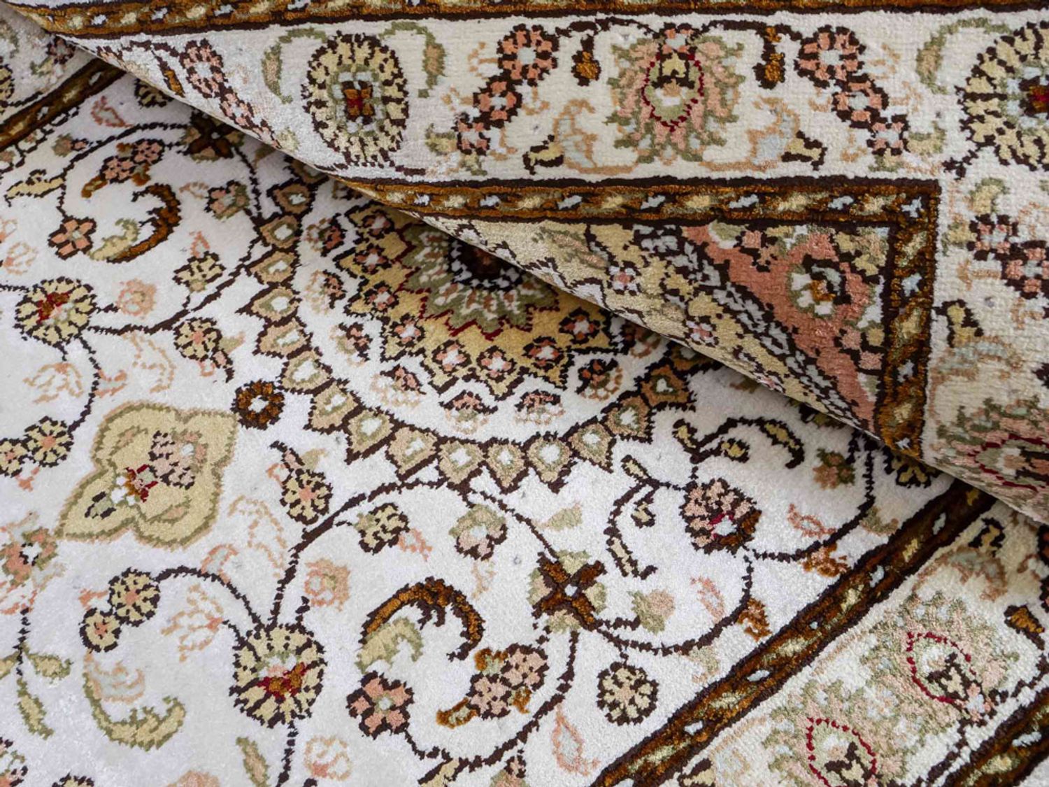 Hedvábný koberec - Čínské hedvábí - 88 x 59 cm - béžová