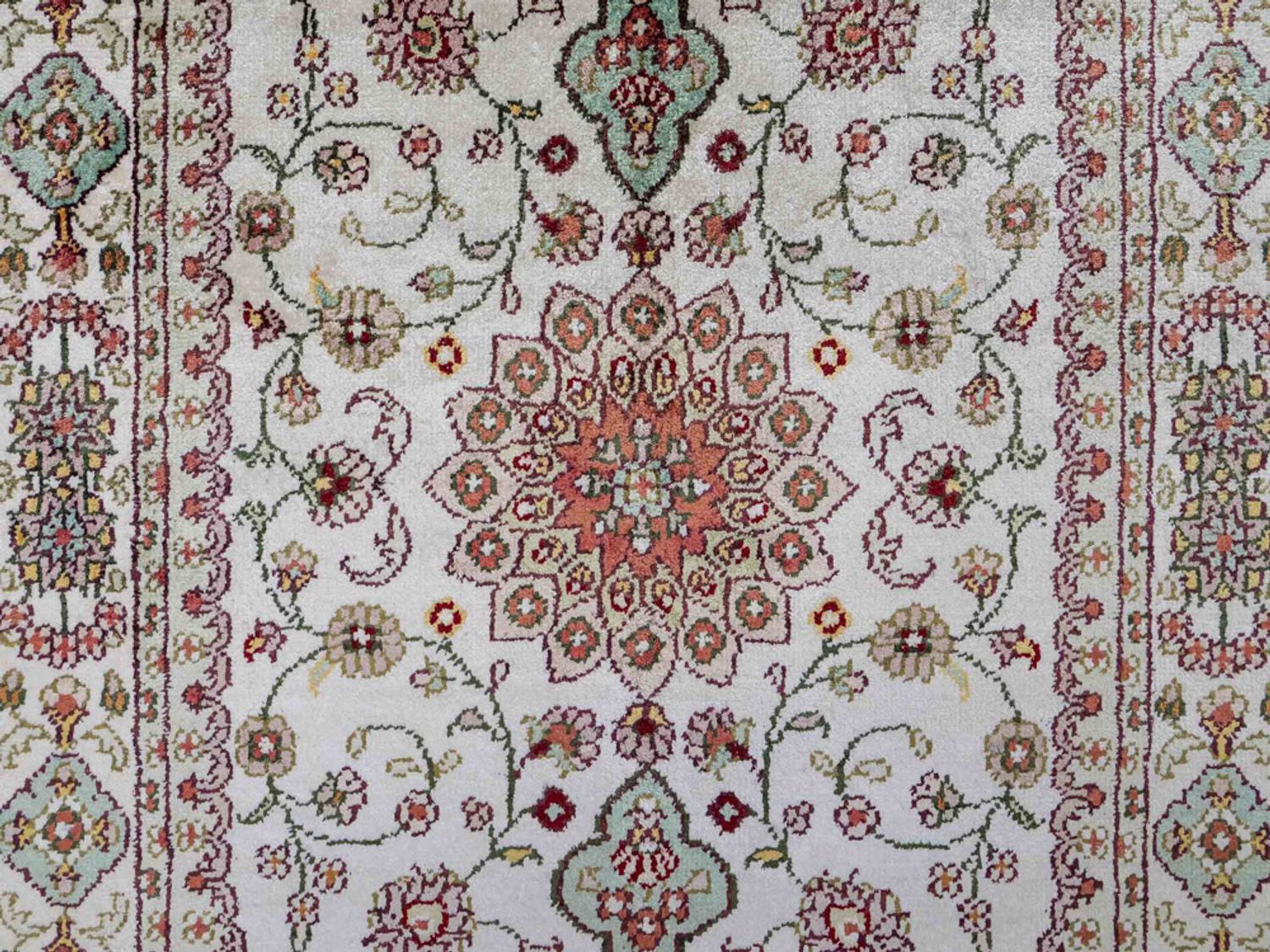 Hedvábný koberec - Čínské hedvábí - 89 x 59 cm - béžová