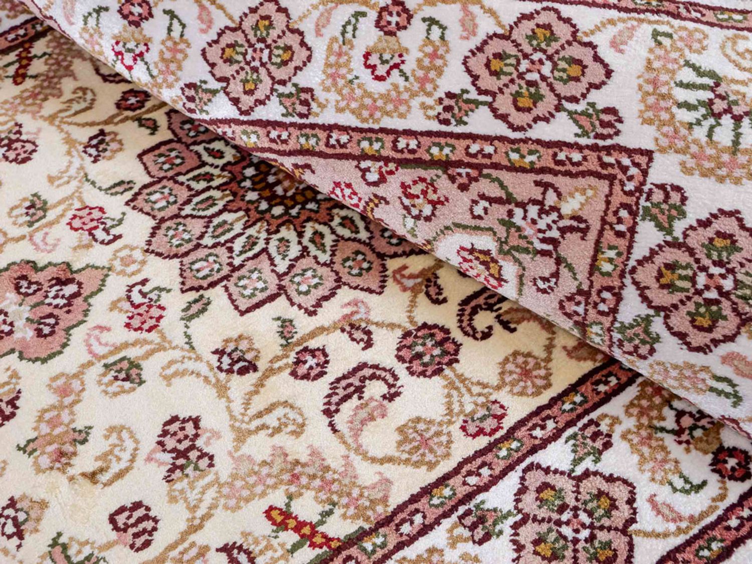 Hedvábný koberec - Čínské hedvábí - 89 x 60 cm - světle béžová