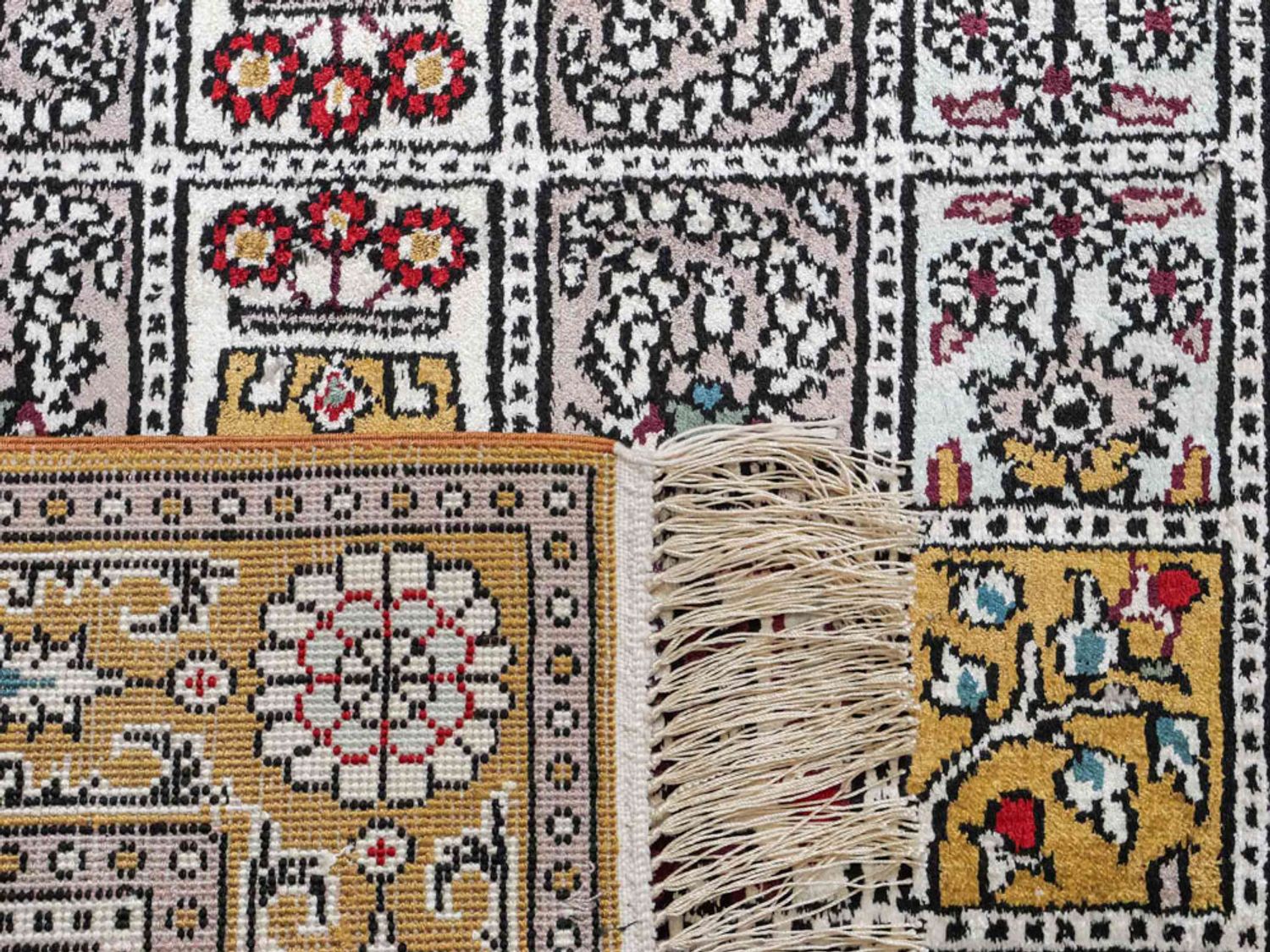 Hedvábný koberec - Čínské hedvábí - 92 x 64 cm - vícebarevné