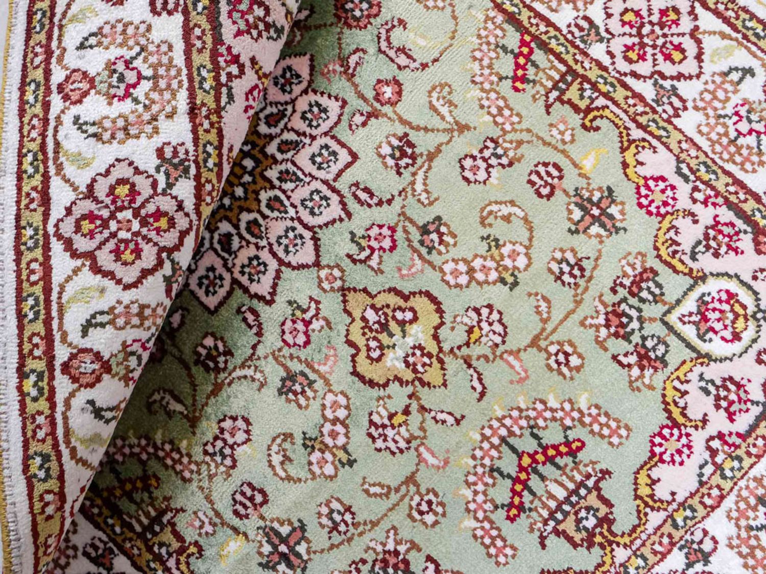 Hedvábný koberec - Čínské hedvábí - 93 x 63 cm - pískový