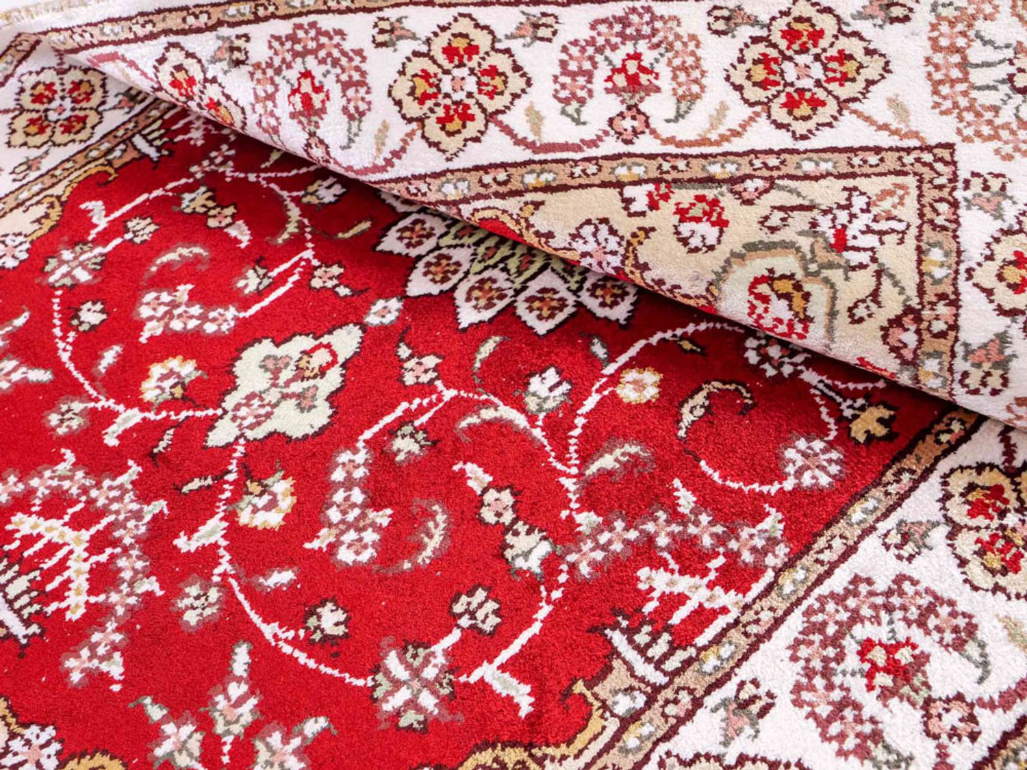 Hedvábný koberec - Čínské hedvábí - 89 x 62 cm - červená