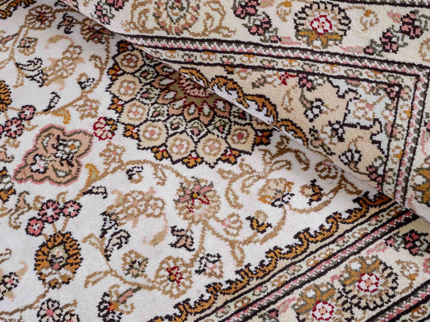 Hedvábný koberec - Čínské hedvábí - 93 x 63 cm - béžová