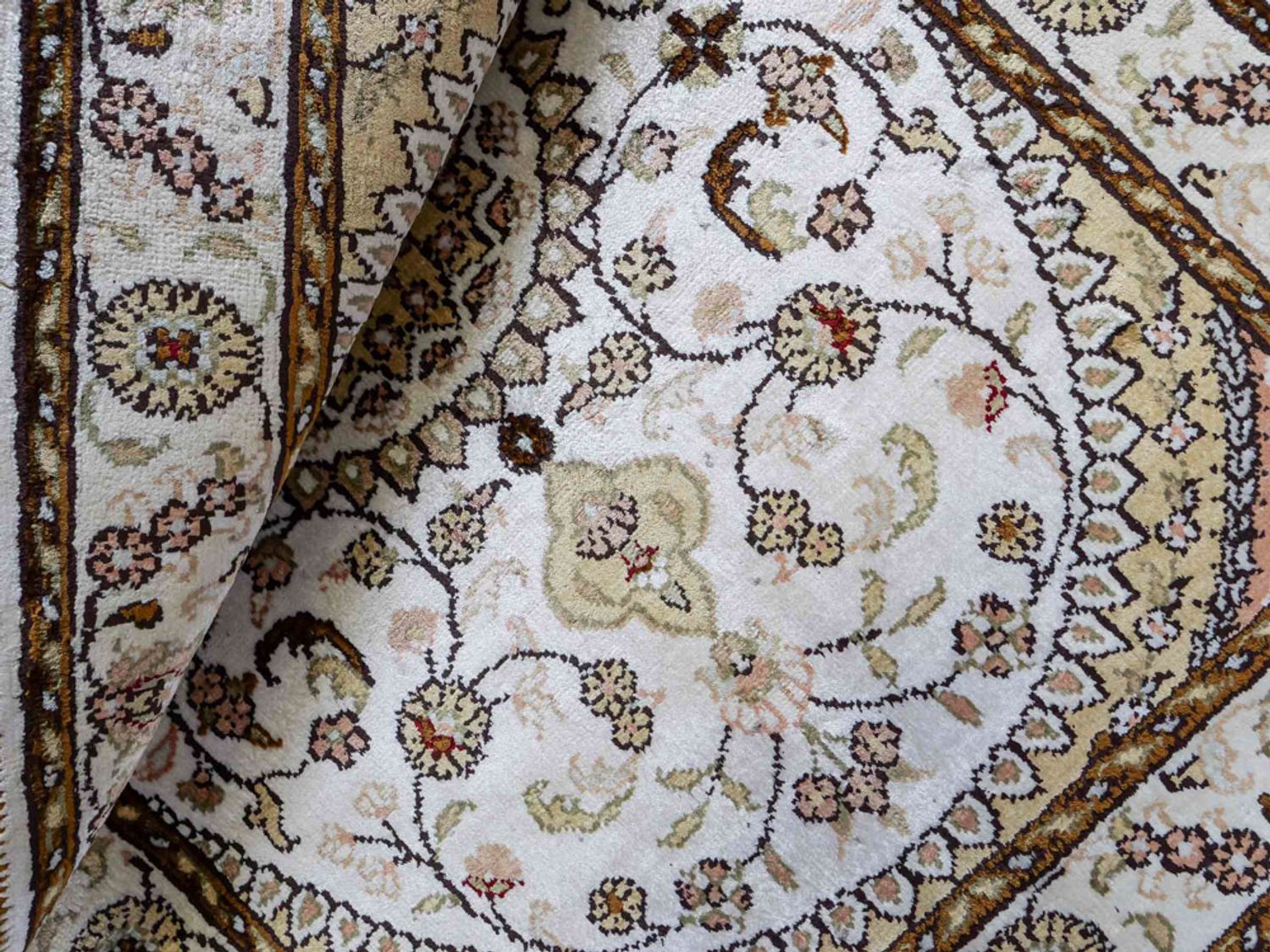 Hedvábný koberec - Čínské hedvábí - 89 x 61 cm - krémová