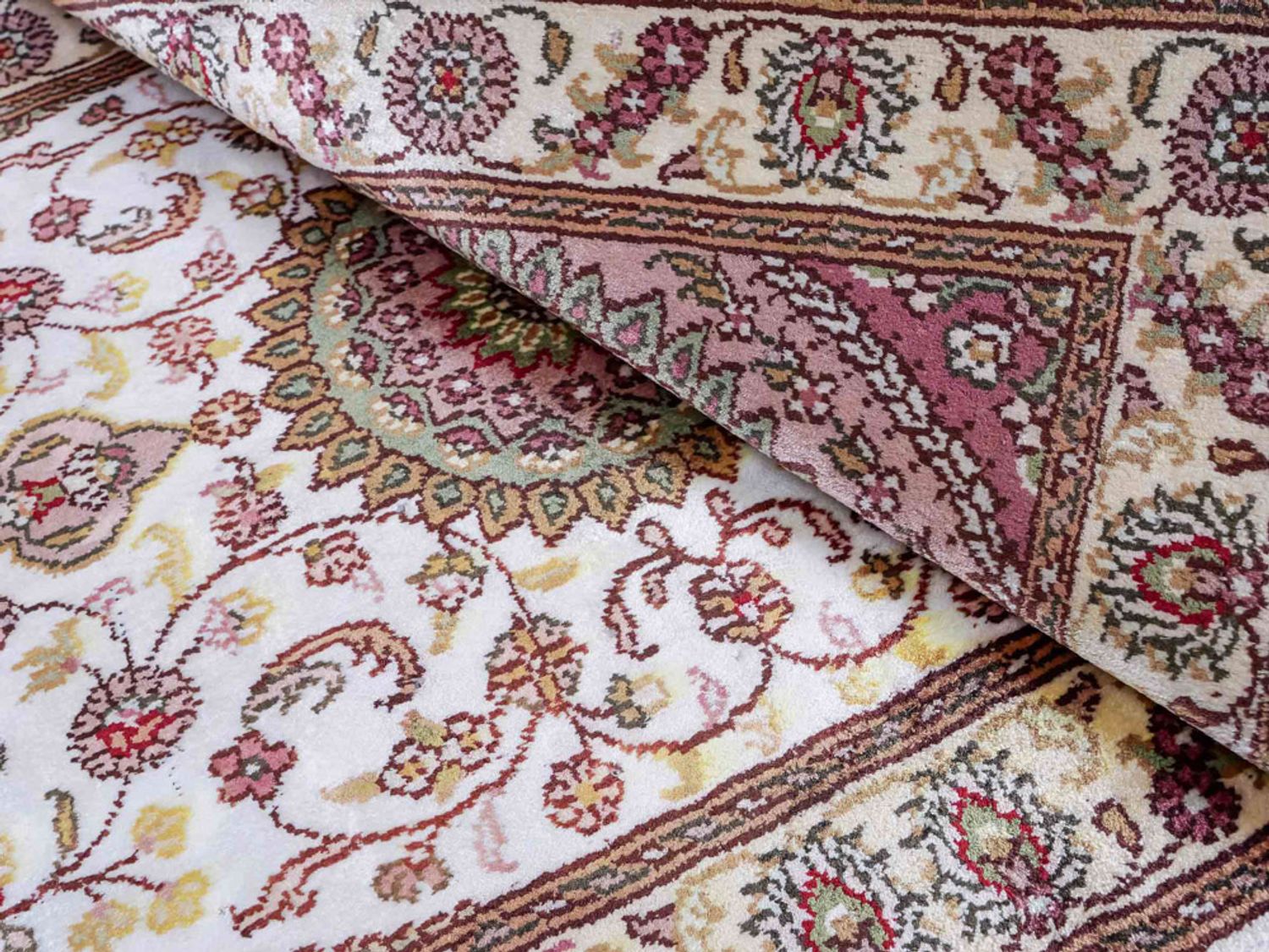 Hedvábný koberec - Čínské hedvábí - 90 x 59 cm - krémová