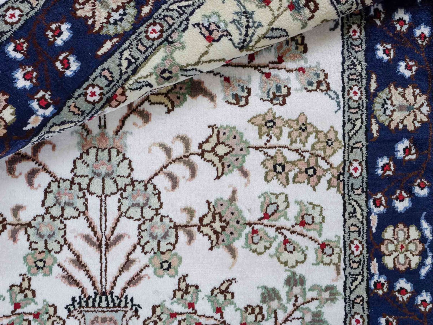 Hedvábný koberec - Čínské hedvábí - 90 x 62 cm - krémová