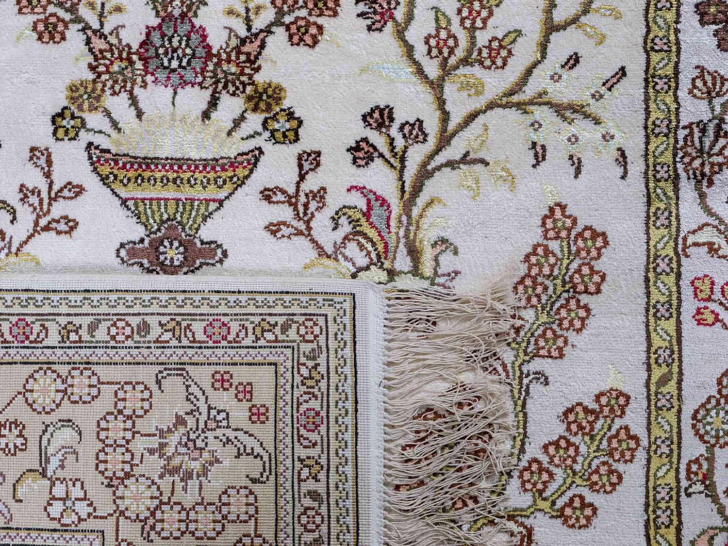 Hedvábný koberec - Čínské hedvábí - 179 x 124 cm - béžová