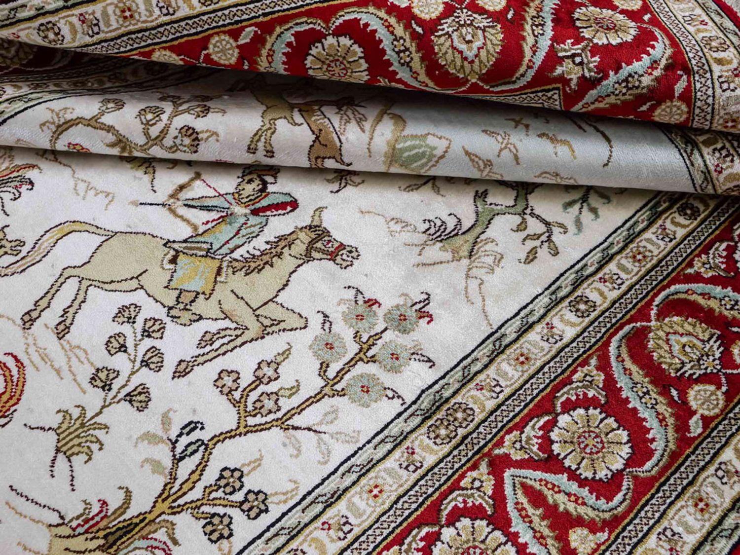 Hedvábný koberec - Čínské hedvábí - 183 x 124 cm - béžová